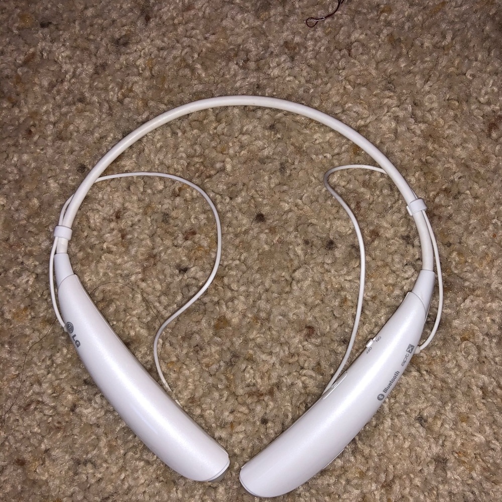 White Bluetooth LG Tone